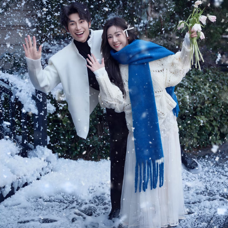 影楼新款主题雪景情侣写真婚纱