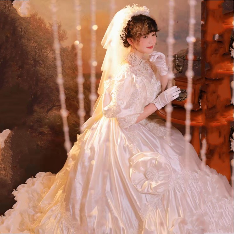 影楼主题写真Vintage古着婚纱露背港风复古宫延花嫁礼服摄影服装