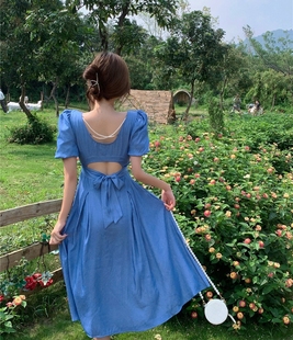 法式复古显瘦方领桔梗裙蓝色初恋连衣裙贝壳扣度假中长裙子夏季女