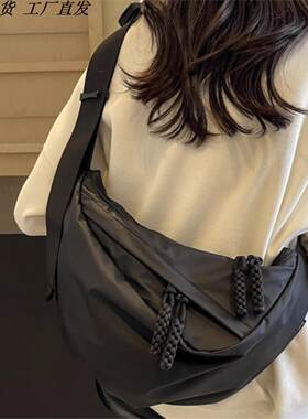 背包男士2025新款大容量斜挎包女