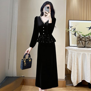 浪漫复古v领丝绒连衣裙2026春款法式长裙party小礼裙D4584A