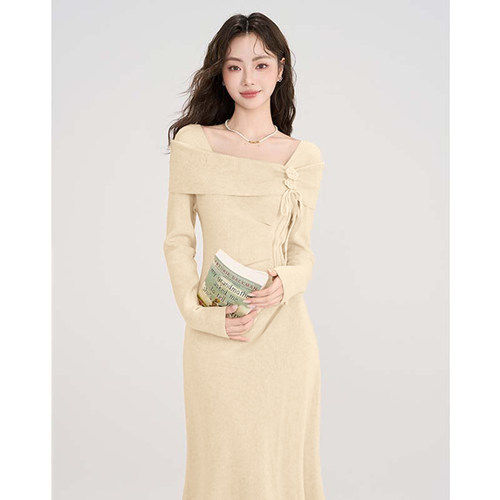 法式别致一字肩连衣裙2026秋冬季新款高级感气质内搭长裙D4228