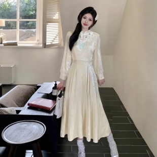 有里布2026新款春季新中式小众长裙女气质显瘦收腰连衣裙D0190