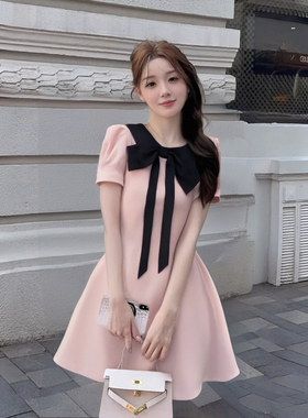 粉色小香风连衣裙女夏收腰气质高级感巨好看小个子A字裙D2372A