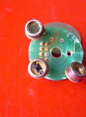 21D303 光电探测器 21D253 品相不好