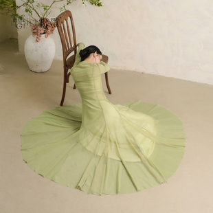 柳歌现代舞蹈服春季新款练功服绿色吊带中长裙子飘逸大摆连衣裙女