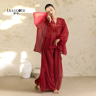 柳歌古典舞蹈服女红色飘逸纱衣罩衫冬季现代中国舞表演出服套装