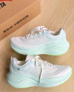 安踏叶子6跑步鞋女款  922515517-5  蚌埠直发