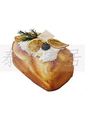 现代简约样板间厨房台面咖啡面包主题软装饰品摆件组合搭配锅具壶