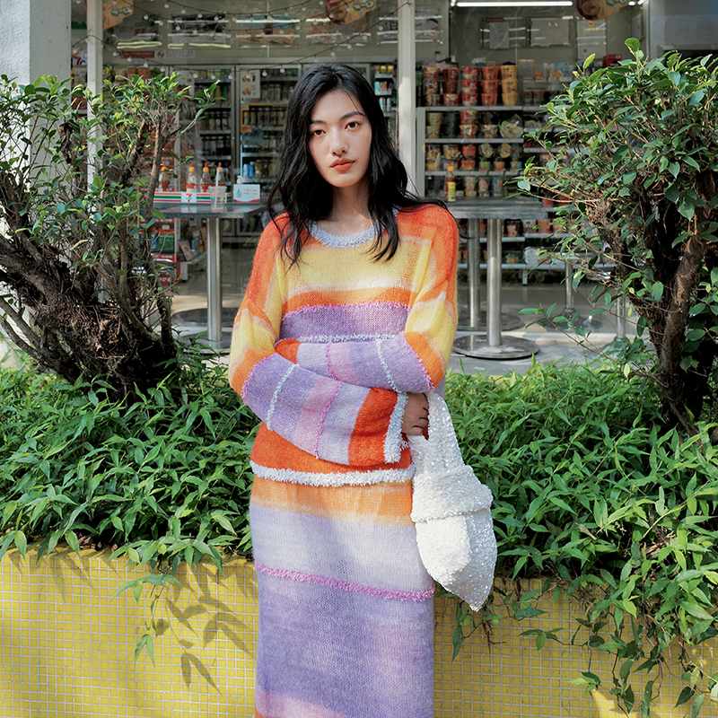 设计师原创定制彩色条纹毛衣