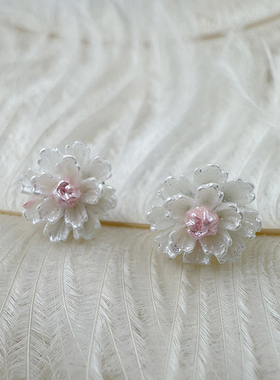 小款清新小巧耳钉甜美百搭气质设计感白色花朵耳饰【C366】