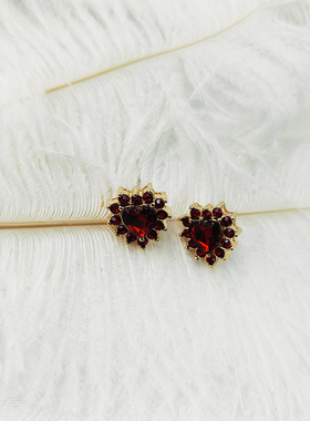 复古红色桃心耳钉精致小巧耳环设计高级感耳饰无耳洞耳夹【B851】