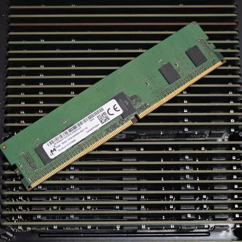 镁光 8G 1RX8 PC4-3200 REG DDR4 MTA9ASF1G72PZ-3G2R1 8GB