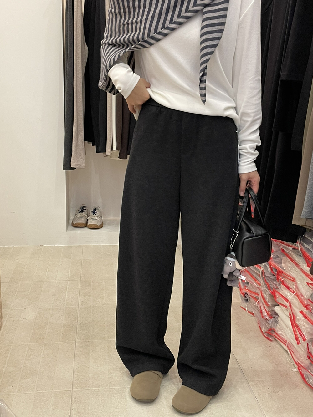 seawhen海维恩 冬季新款气质显瘦显腿长羊毛绒加厚拖地直筒镰刀裤