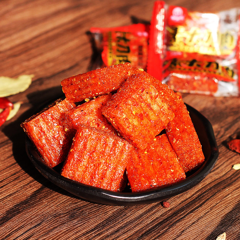 周氏e族素大刀肉228g麻辣休闲食品素食素肉面筋怀旧零食辣条批发