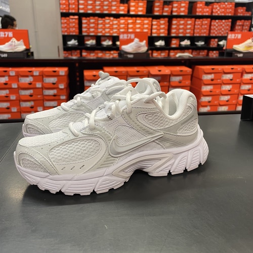 耐克Nike女子V5舒适轻便运动休闲鞋HQ7901-101断码36/0
