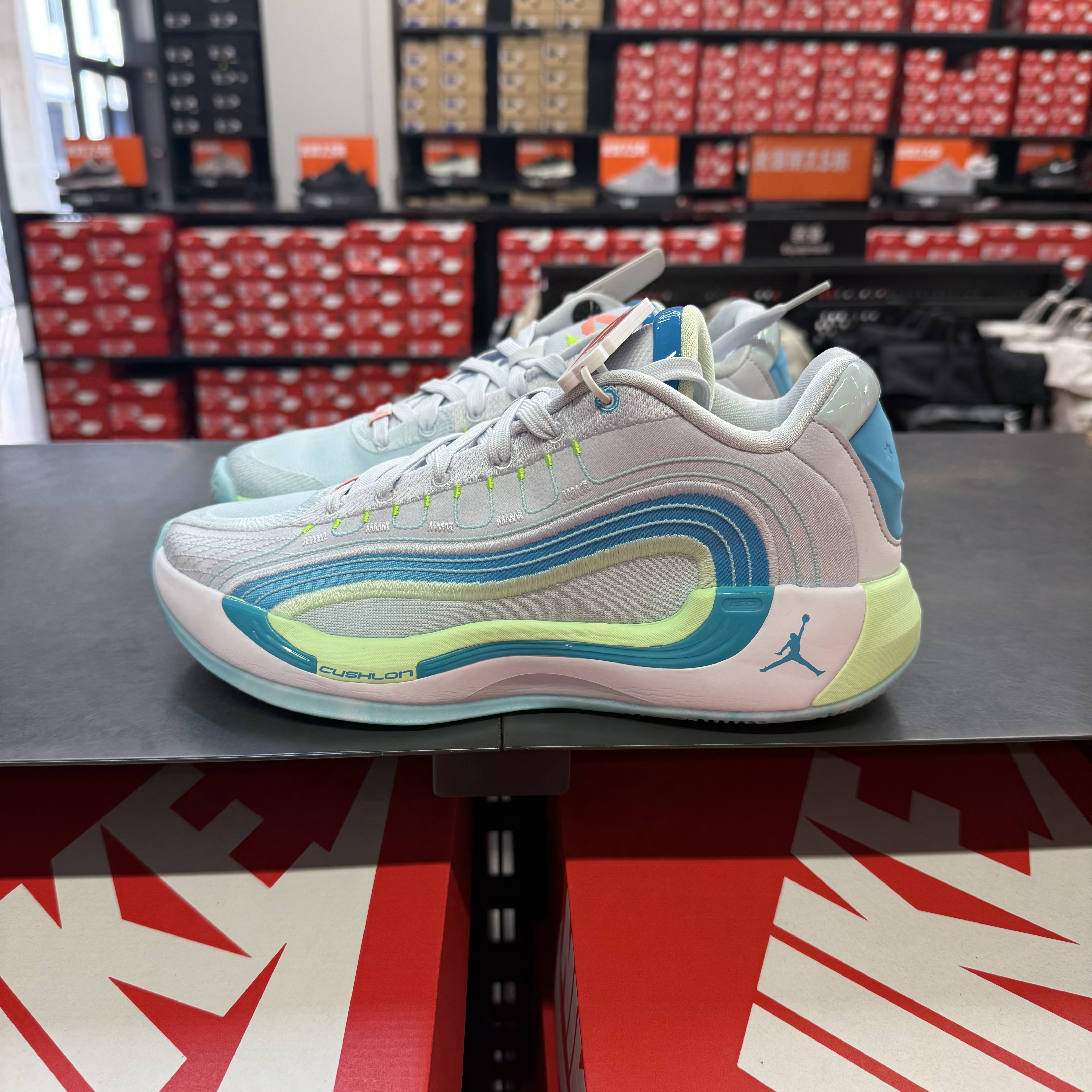 雪宁奥莱正品代购耐克男子JORDAN LUKA 4东契奇实战篮球鞋HF0824