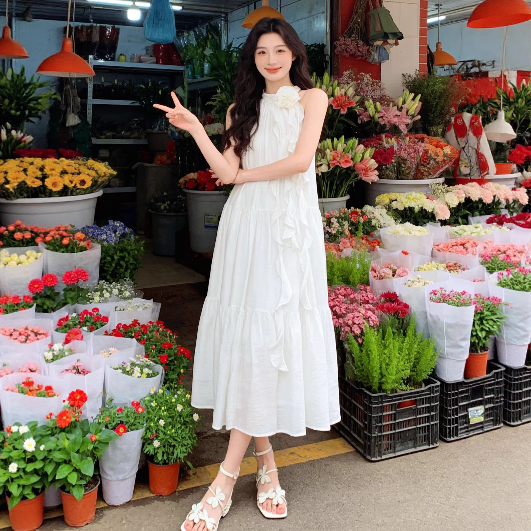 南油品质法式挂脖立体花紫色连衣裙女2026夏宽松度假风温柔仙女裙