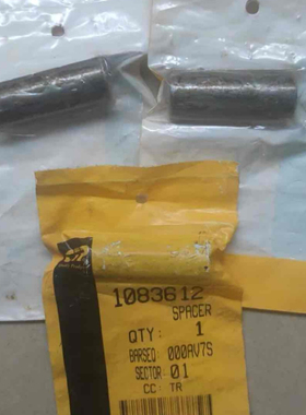 卡特C13 C15 C-15 C18 3406C排气歧管螺丝衬套隔套108-3612原厂