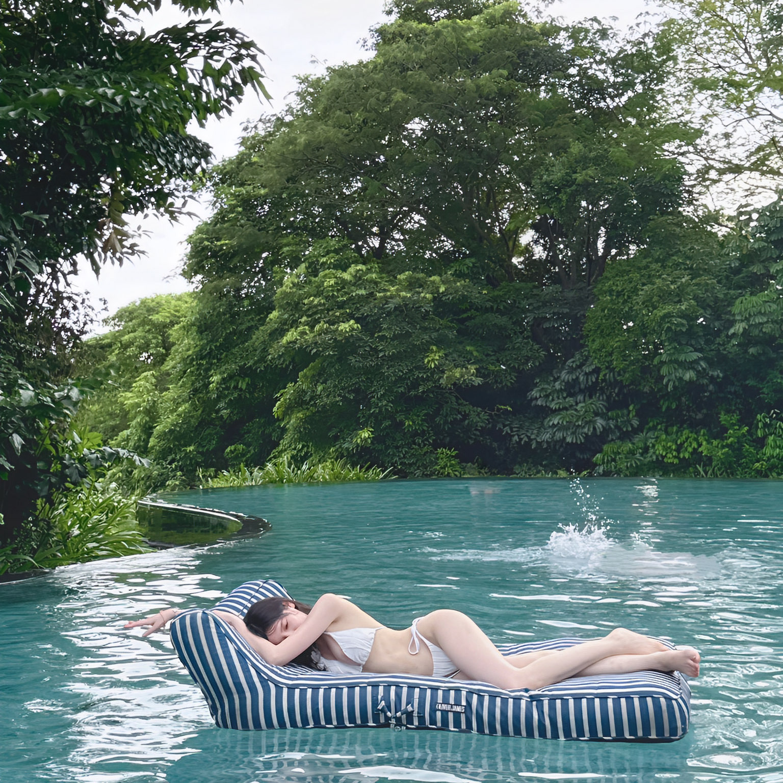 Nane南一自制 软萌小白兔比基尼两件套+可盐可甜防晒罩衫沙滩裙