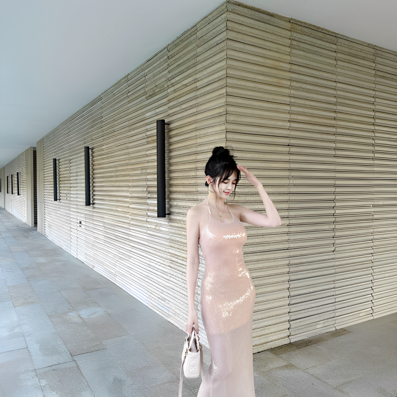 长裙露背2024夏季新款亮片纯欲