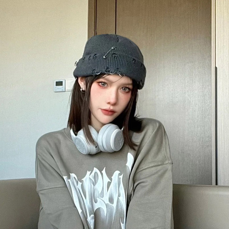 2023新款别针潮破洞乞丐个性毛线帽雅痞嘻哈街舞针织瓜皮帽冷帽女