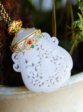 衣锦媚行S925镀金和田玉香囊吊坠