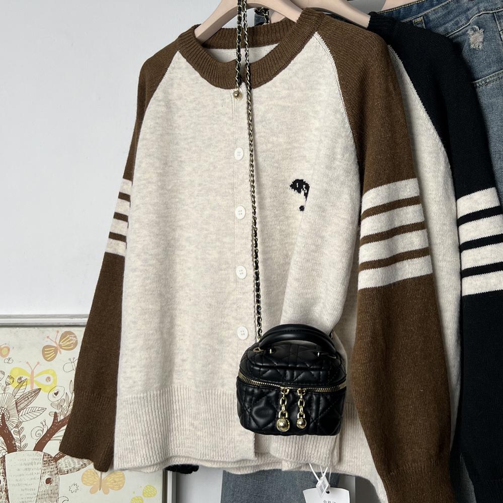 毛衣外套刺绣单排扣圆领开衫