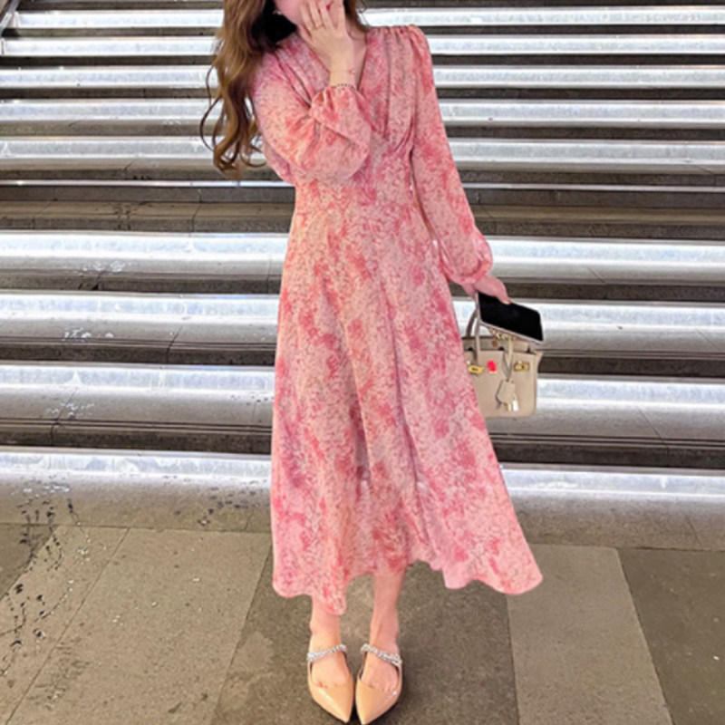 温柔风碎花连衣裙女夏2024新款高端精致小众设计感长袖春秋打底裙