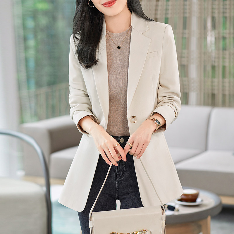 白色小西装外套女春秋季2026新款高级感气质女士修身收腰高端西服