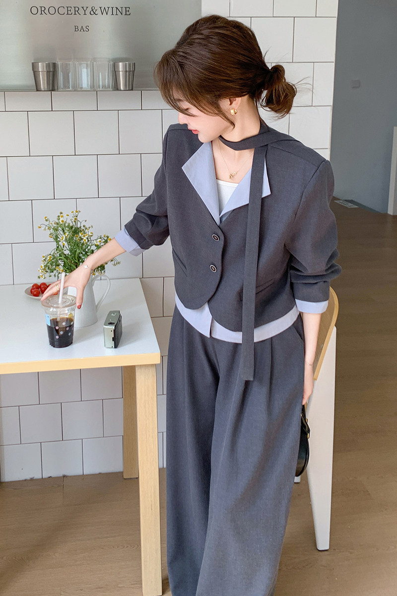 灰色假两件设计感西装女2025春新款西服阔腿裤ootd穿搭,女装短外套,浙宝185