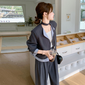 灰色假两件设计感西装女2025春新款西服阔腿裤ootd穿搭图片