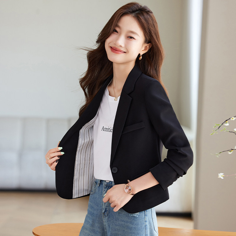 黑色小西装外套女春季2026新款高级感修身短款休闲小个子西服上衣