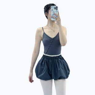 2026新款轻涂层暴汗热身芭蕾舞蹈运动瑜伽花苞短裤泡芙练功裤女