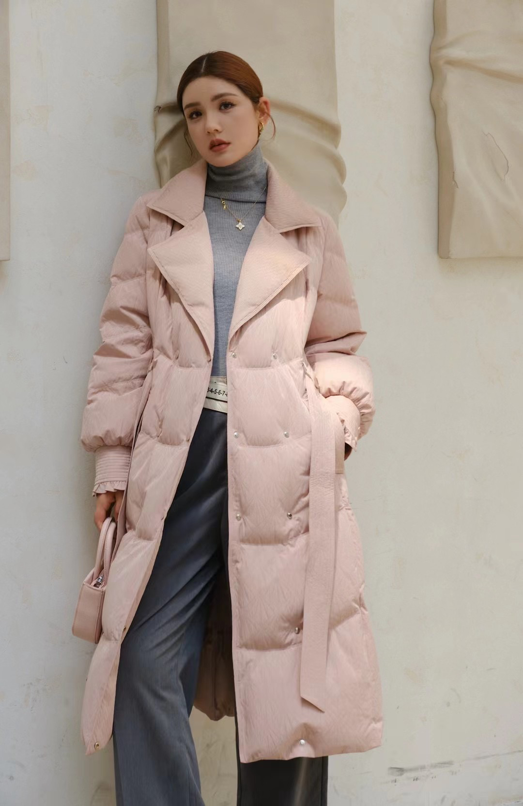 欧洲站2024冬新款修身显瘦时尚收腰领口磁铁西装领过膝羽绒服冬装