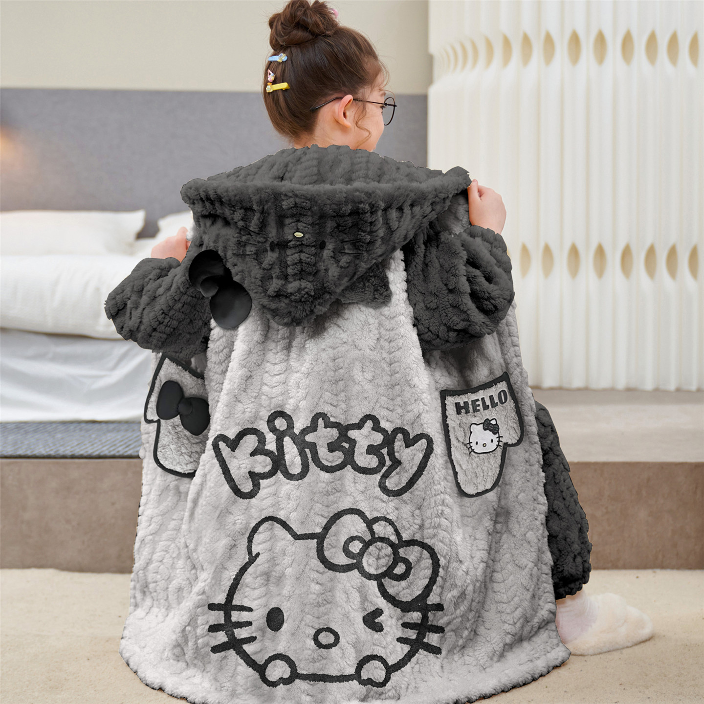 2025新款儿童睡衣女童秋冬季加厚加绒小女孩中大童珊瑚绒睡袍套装