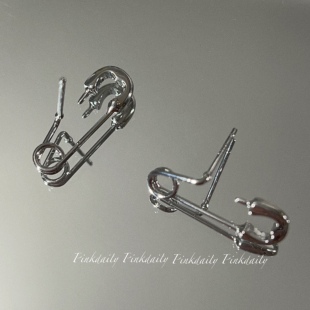 Pink Daliy小众设计感回形针耳钉女甜酷风耳骨钉独特小巧别针耳饰