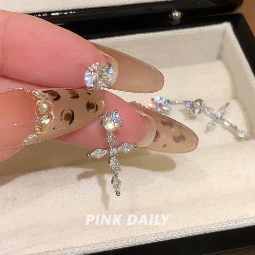 Pink Daily超闪锆石十字架钛钢马蹄环耳钉女气质高级感吊坠耳饰