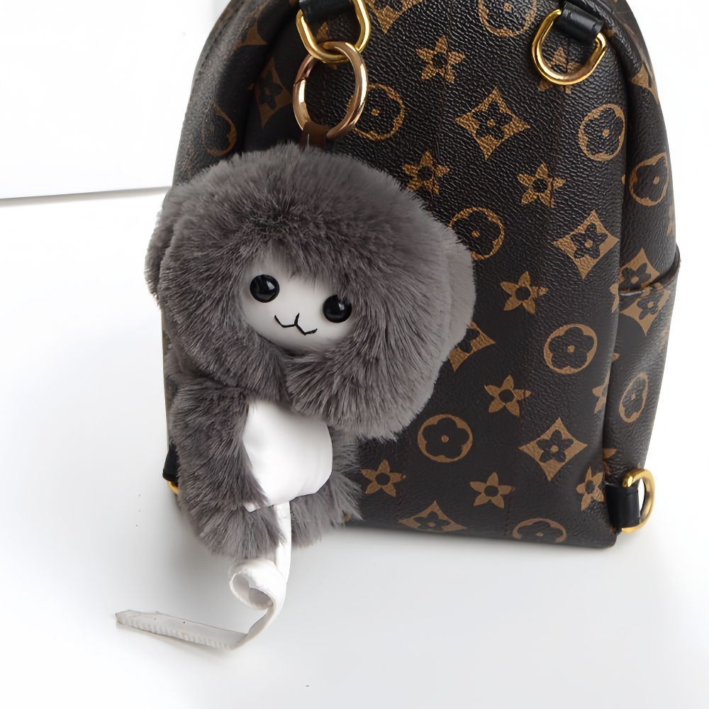 适配lv女士包包挂件新款毛绒小猴子钥匙扣毛球小众挂饰可爱潮流