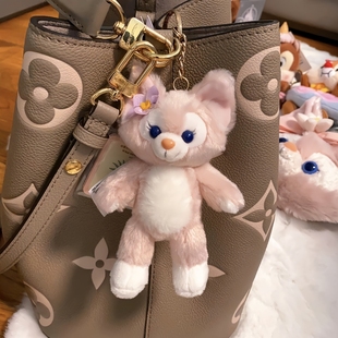 适配lv女士包包挂件新款毛绒挂件公仔可爱书包包挂饰钥匙扣网红潮