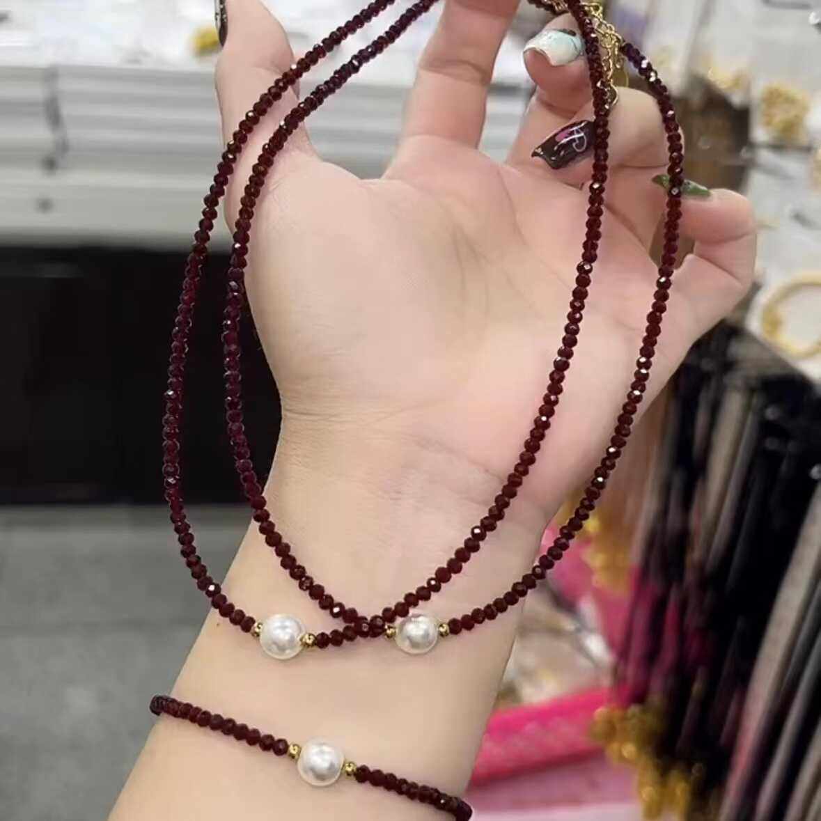 钛钢安可拉红晶带珍珠项链时尚不掉色气质轻奢锁骨链显白可调解女