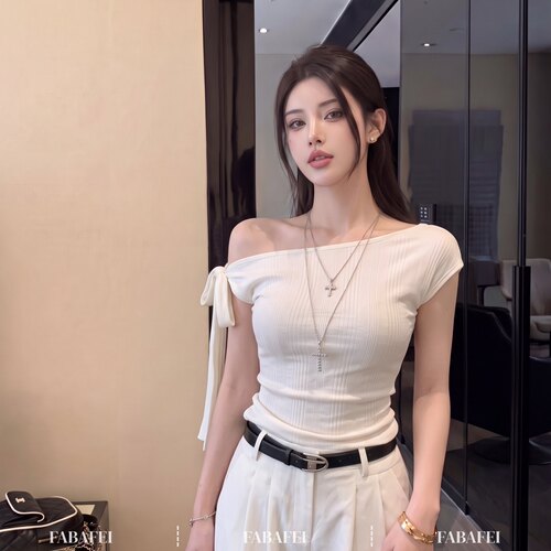 法式轻熟风斜肩蝴蝶结系带t恤女2026夏坑条修身显瘦露肩短款上衣