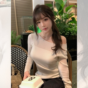 Liuu嘻嘻阿别致纯欲打底衫女秋冬高级感气质长袖正穿斜肩T袖上衣