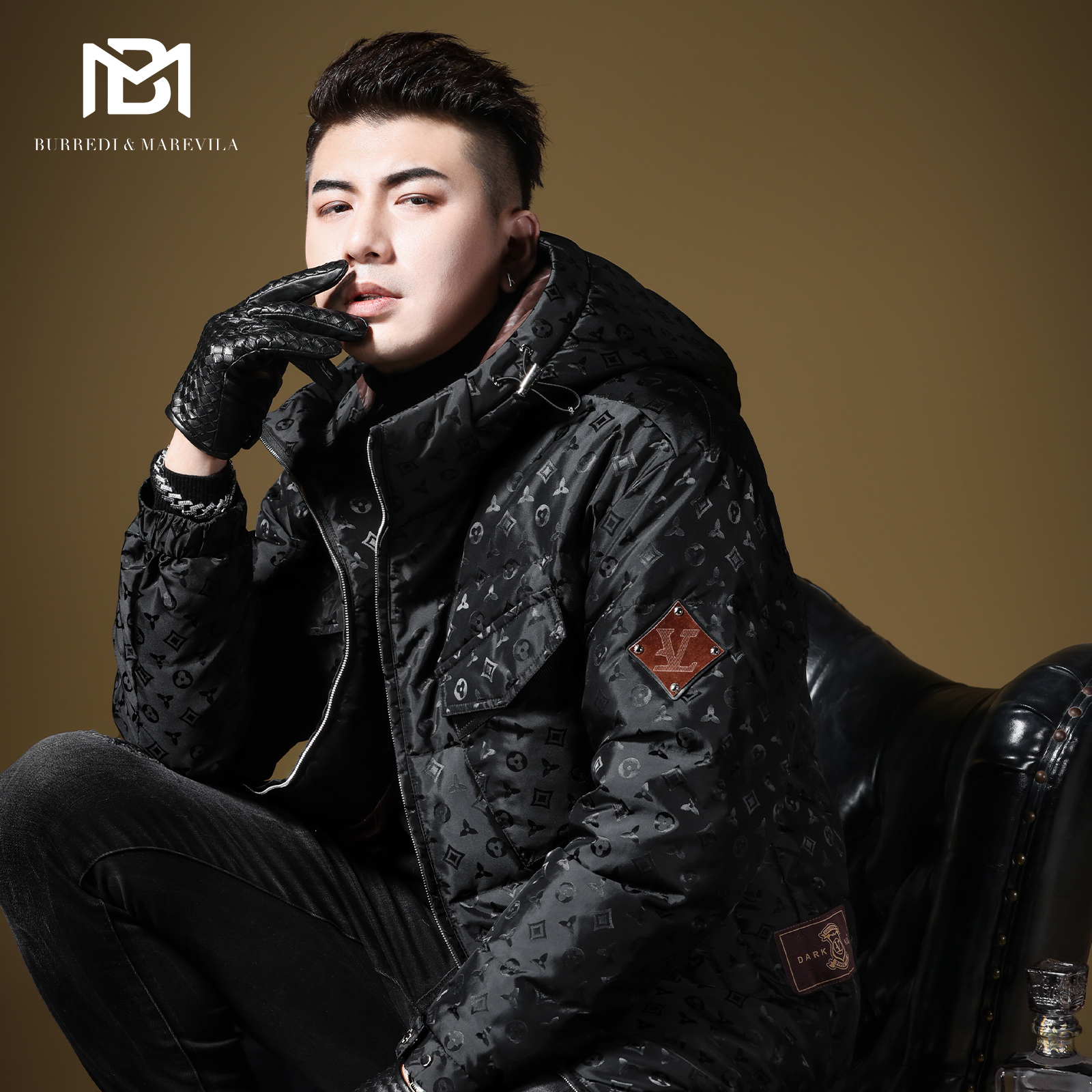 bm潮流满花连帽羽绒服