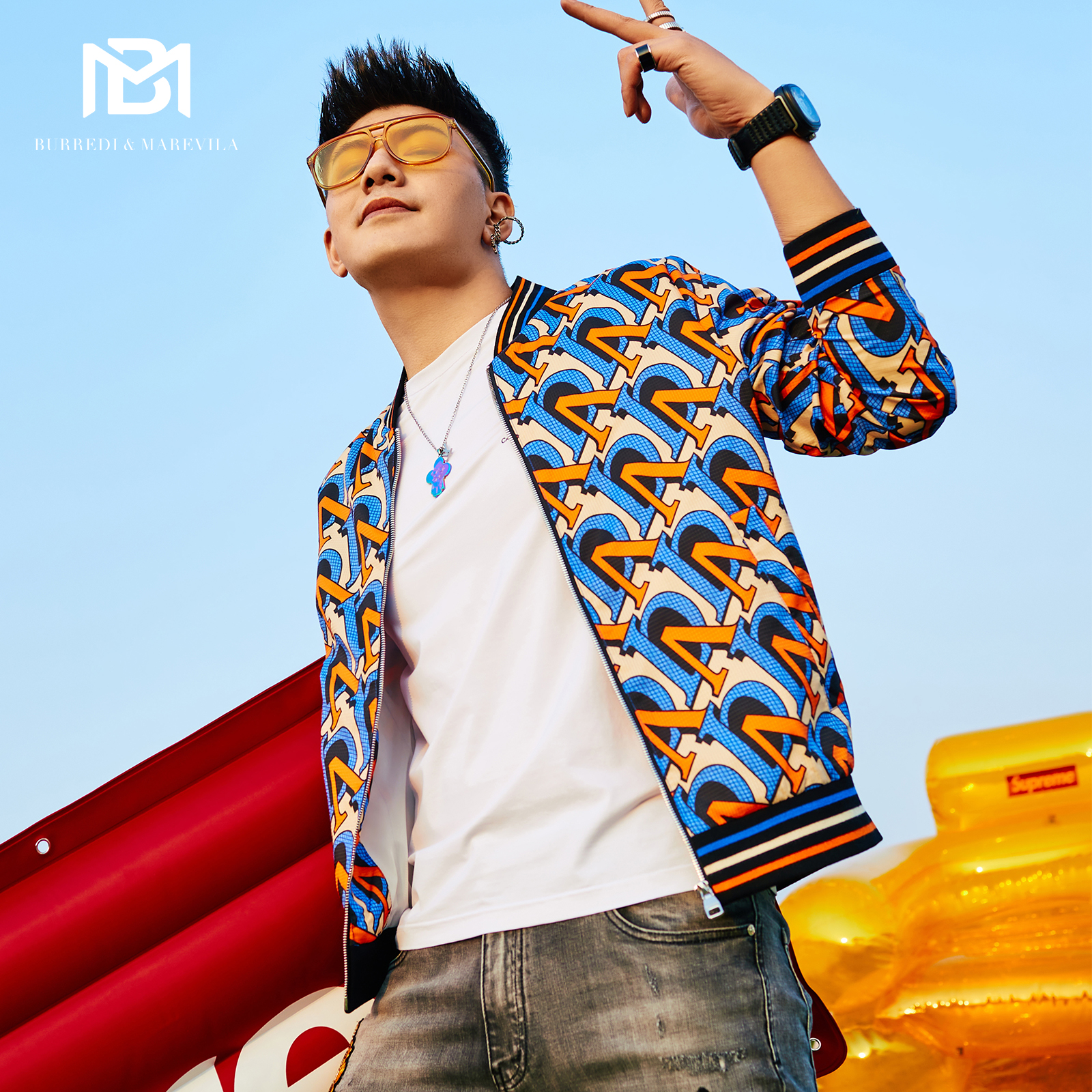 bm字母满版印花外套2021年新款