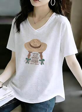 设计感竹节棉时尚V领短袖T恤女夏季宽松印花减龄洋气上衣白色显瘦