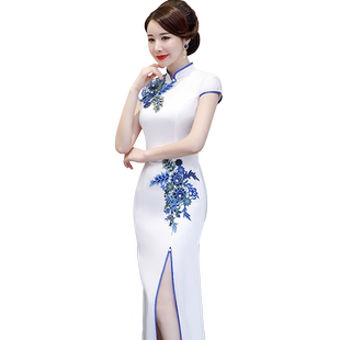 正宗旗袍传统复古长款优雅走秀演出妈妈新款女端庄大气优雅连衣裙