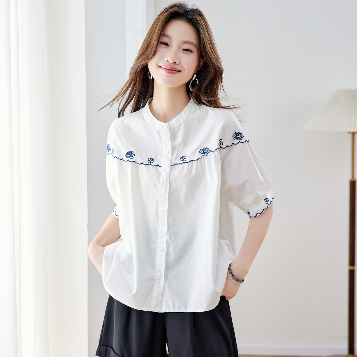 衬衫女款2026新款夏季纯棉宽松显瘦减龄上衣文艺绣花漂亮短袖衬衣