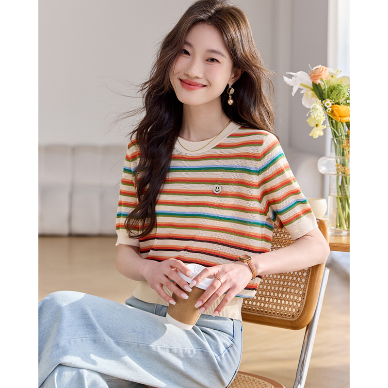 彩色条纹短袖t恤女2025年新款夏季洋气薄款冰丝体恤正肩上衣小衫