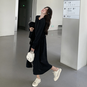 黑色小香风马甲套装女春秋2025新款优雅气质高端显瘦连衣裙两件套图片